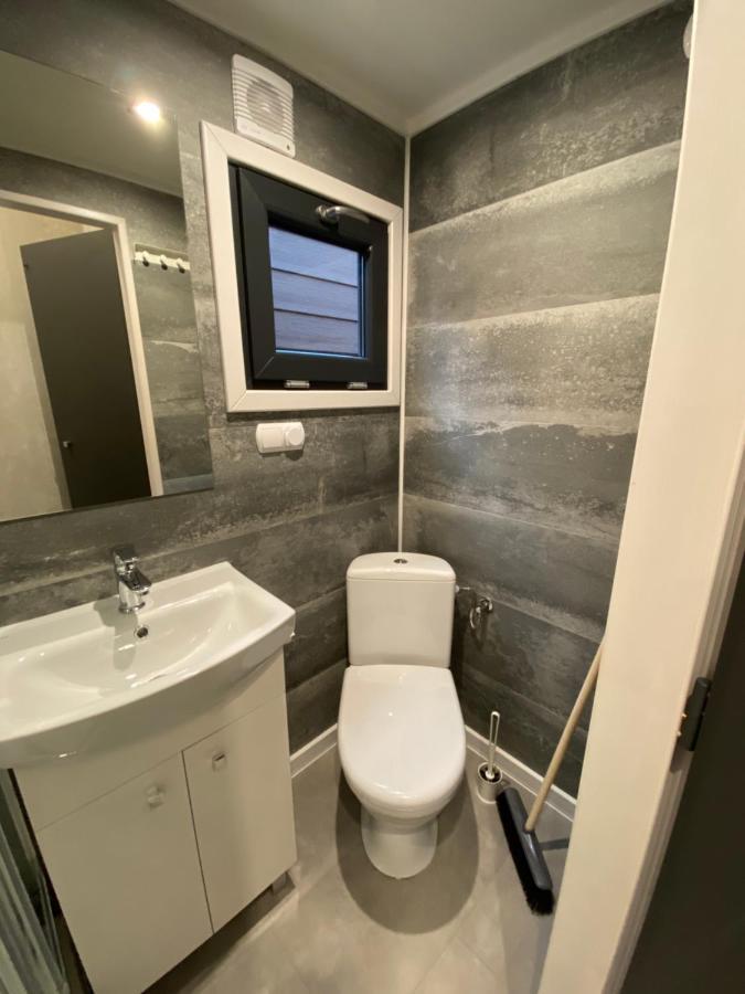 Domy Nad Morzem - Chata Pirata- Tiny House Dziwnów Exterior foto